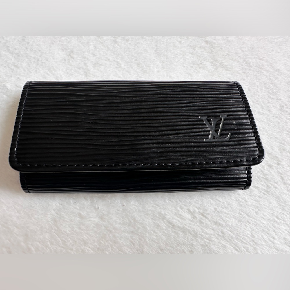 Louis Vuitton Multicle 4 Epi Black 4-ring key case